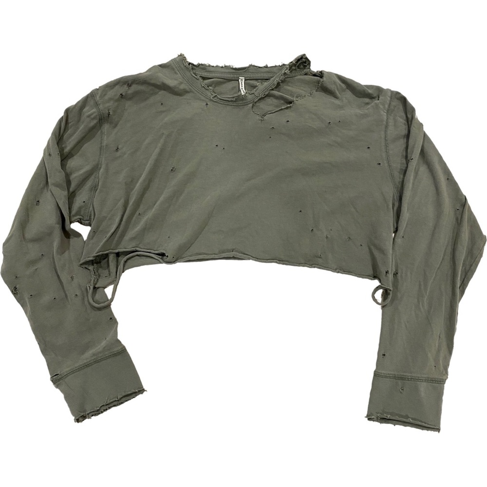 LF / EMMA & SAM GREEN DISTRESSED LONG SLEEVE CROP